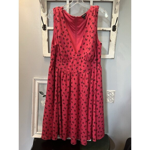 Torrid Dresses & Skirts - Torrid Dress Size 18 Pink Butterflies Sleeveless Fit Flare V Neck